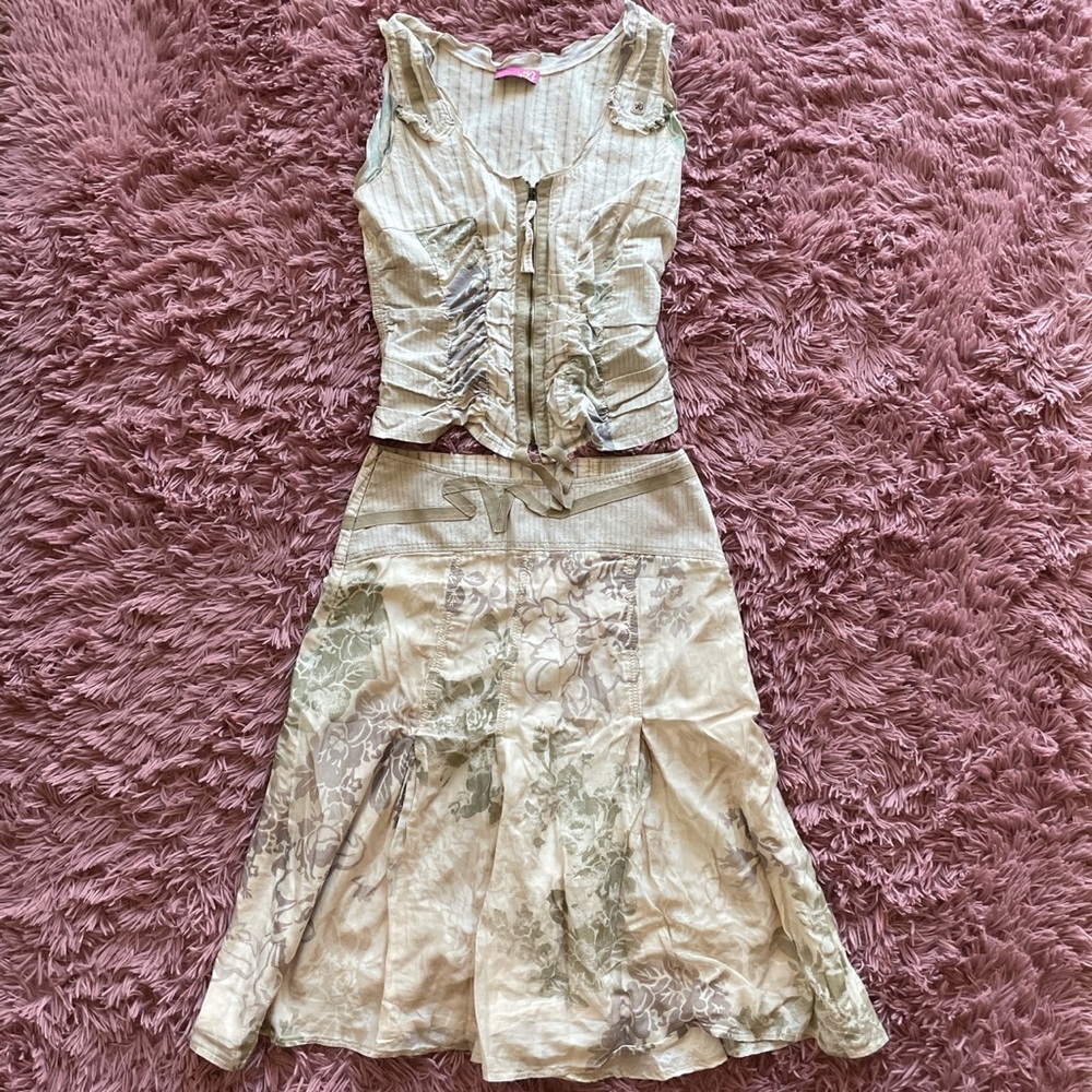 VTG top and midi skirt set